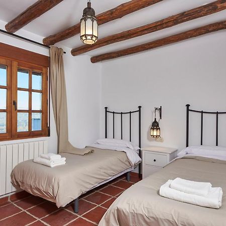 La Almunia De La Alpujarra Apartman Yegen Kültér fotó